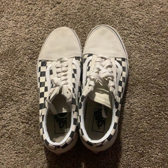 Vans - Picture 2 of 4